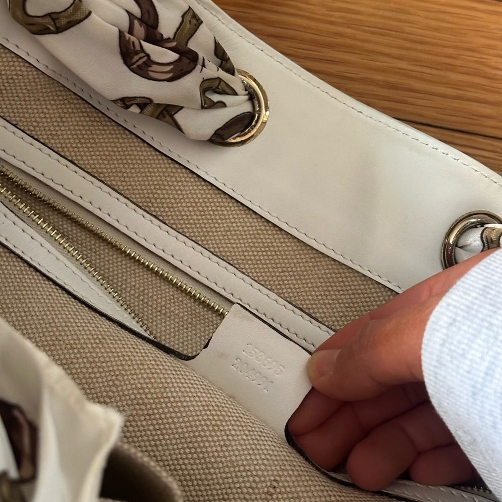 Gucci GG Monogram Canvas Positano Tote Bag - Picture 4 of 9